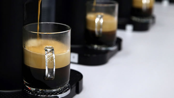 Tomar tres cafés cada día reduce hasta un 18% el riesgo de muerte