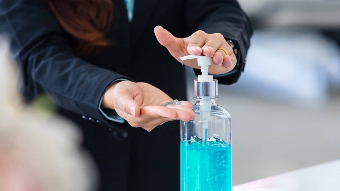 LA FDA ADVIERTE QUE DETECTÓ METANOL EN ALGUNOS GELES SANITIZANTES